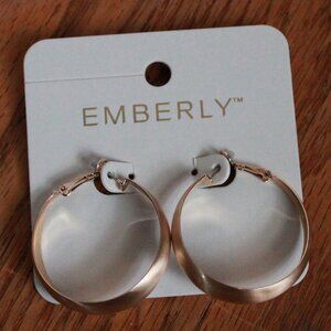 Emberly Standard Hoop Earrings